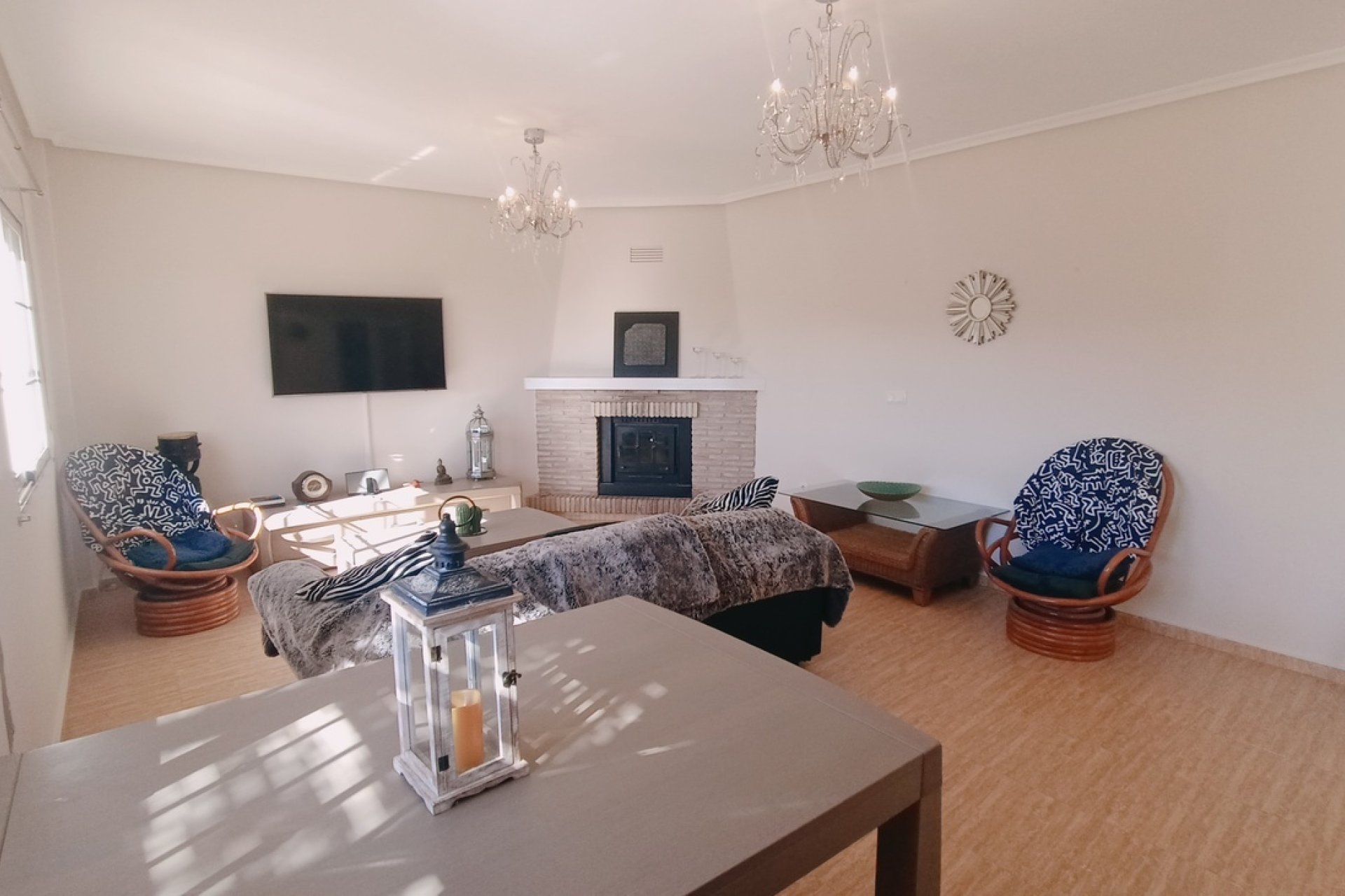 Resale - Villa -
Avileses - Inland