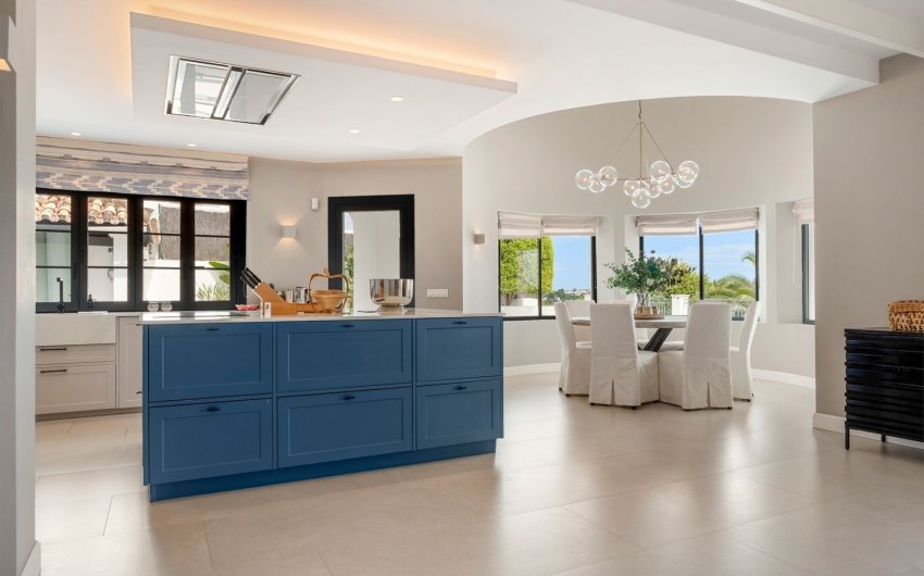 Resale - Villa -
Benahavís - Cortés