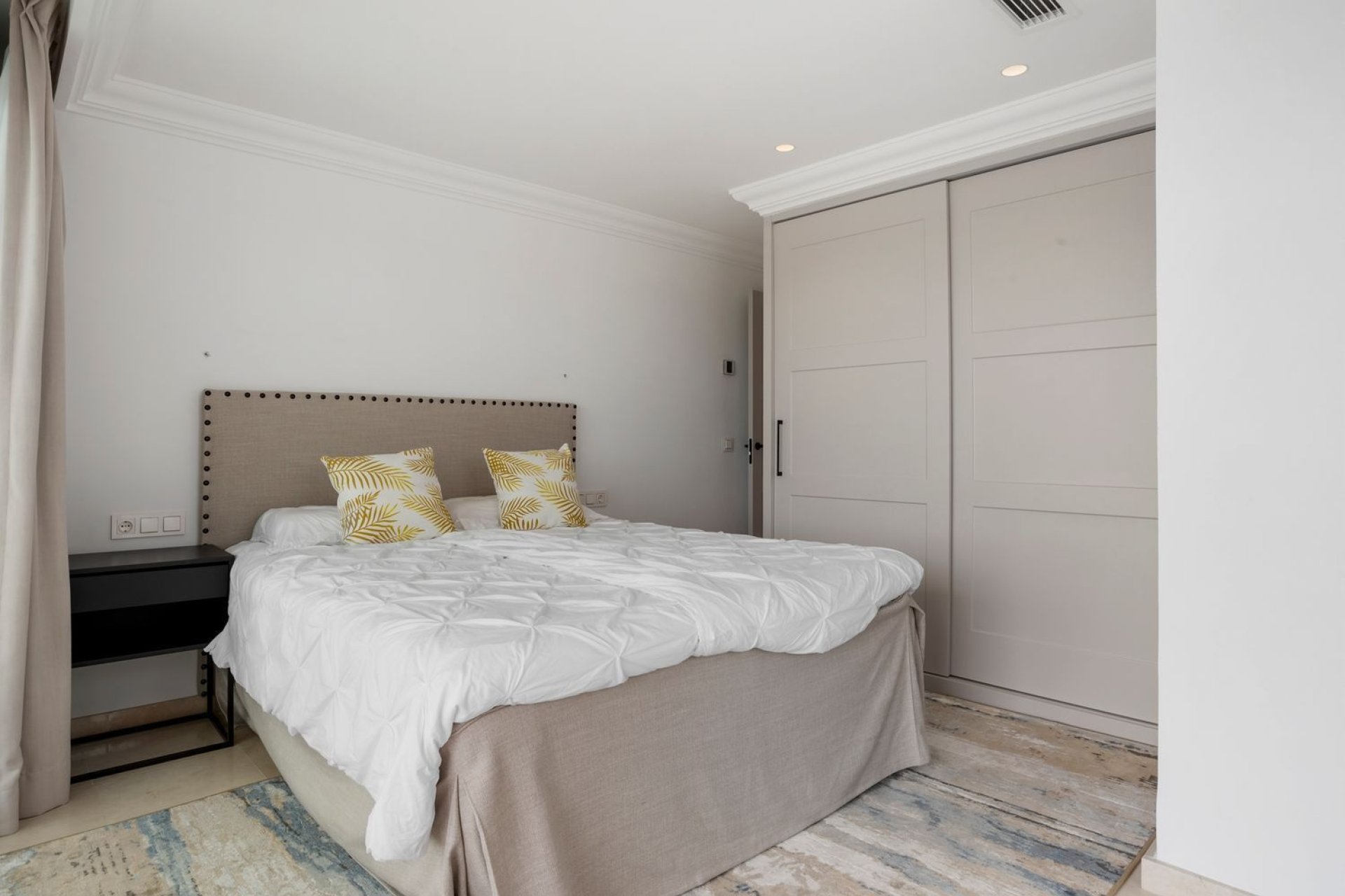 Resale - Villa -
Benahavís - Cortés