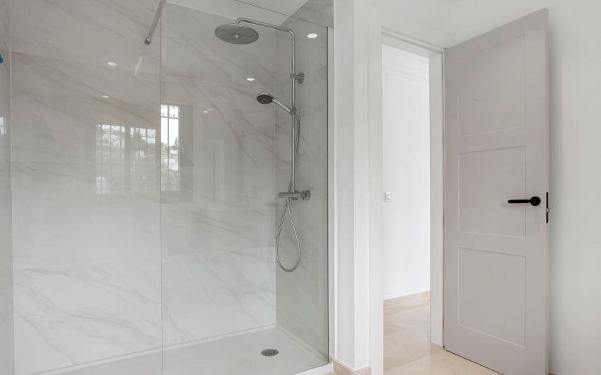 Resale - Villa -
Benahavís - Cortés