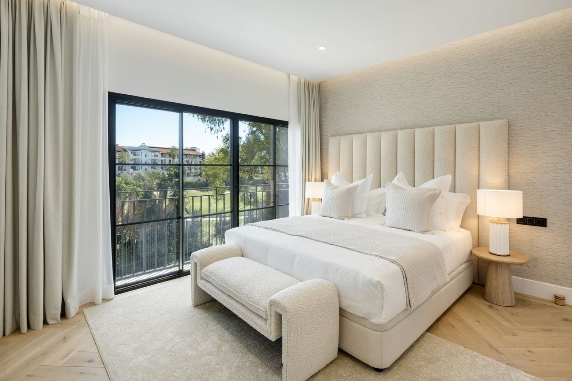 Resale - Villa -
Benahavís - Costa del Sol