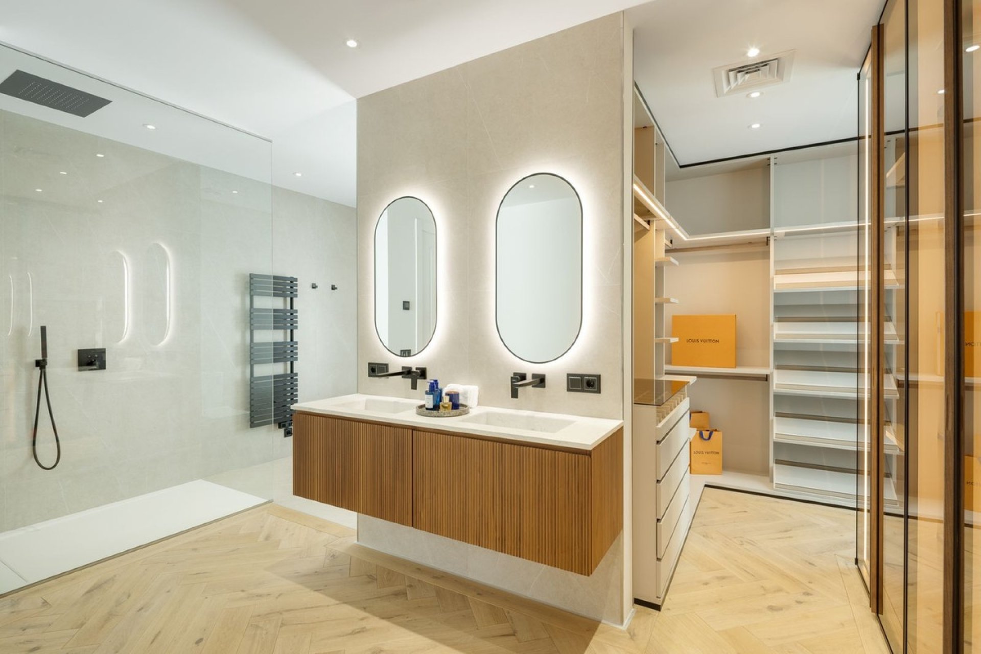 Resale - Villa -
Benahavís - Costa del Sol