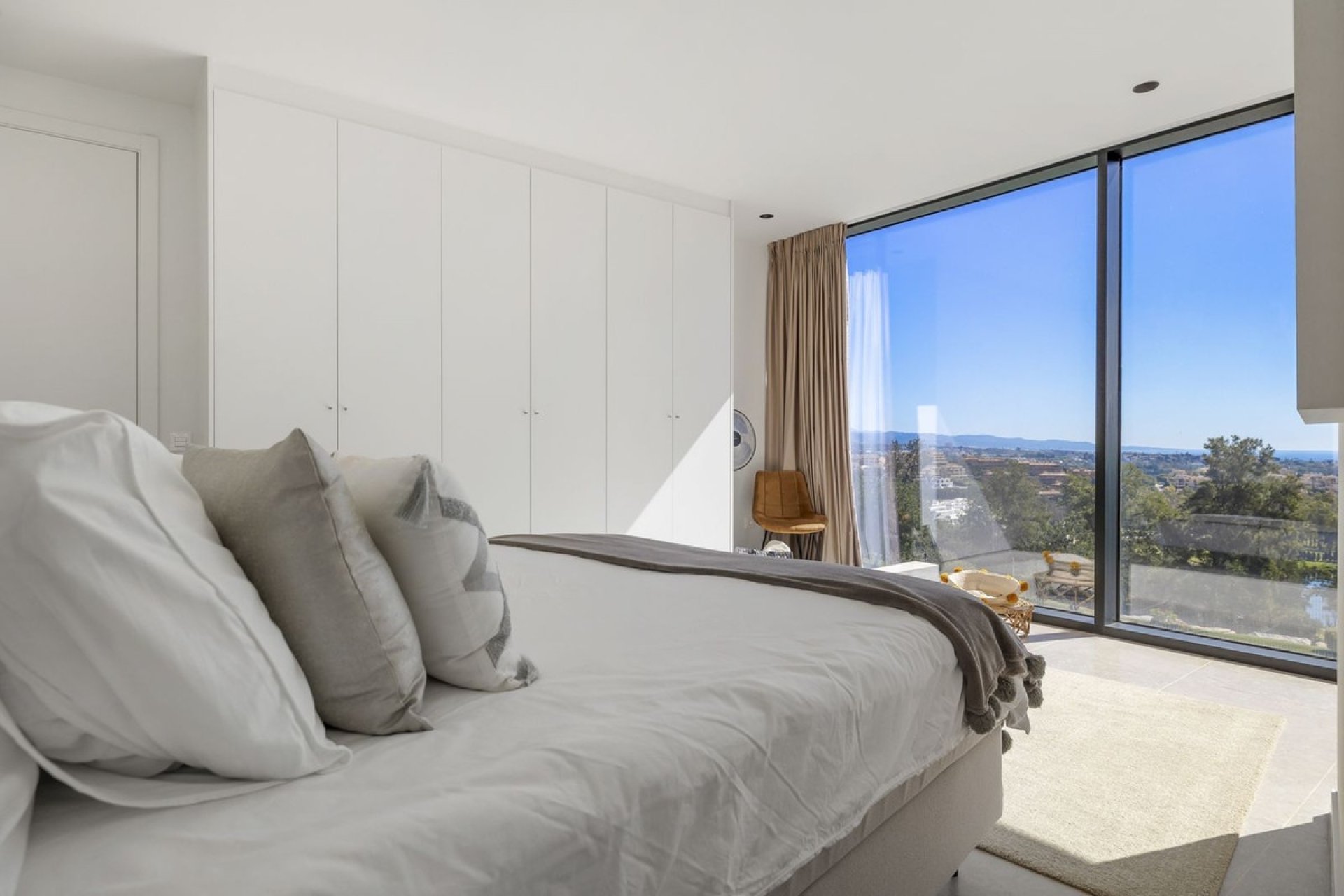 Resale - Villa -
Benahavís - Costa del Sol