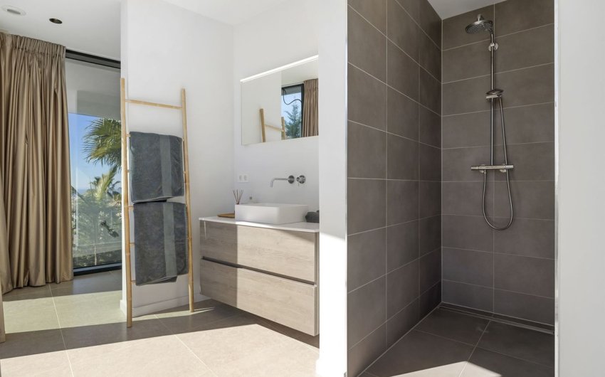 Resale - Villa -
Benahavís - Costa del Sol