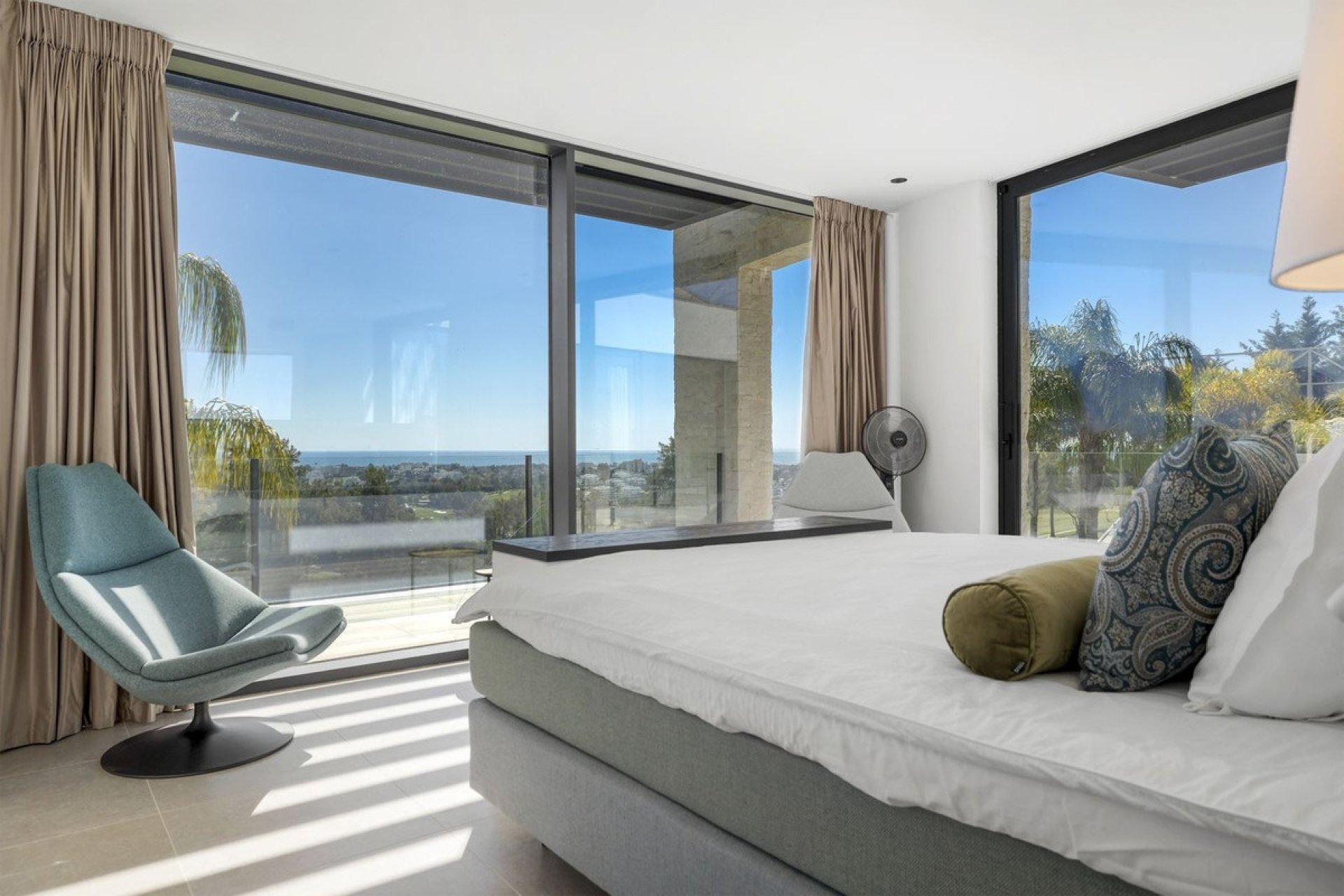 Resale - Villa -
Benahavís - Costa del Sol