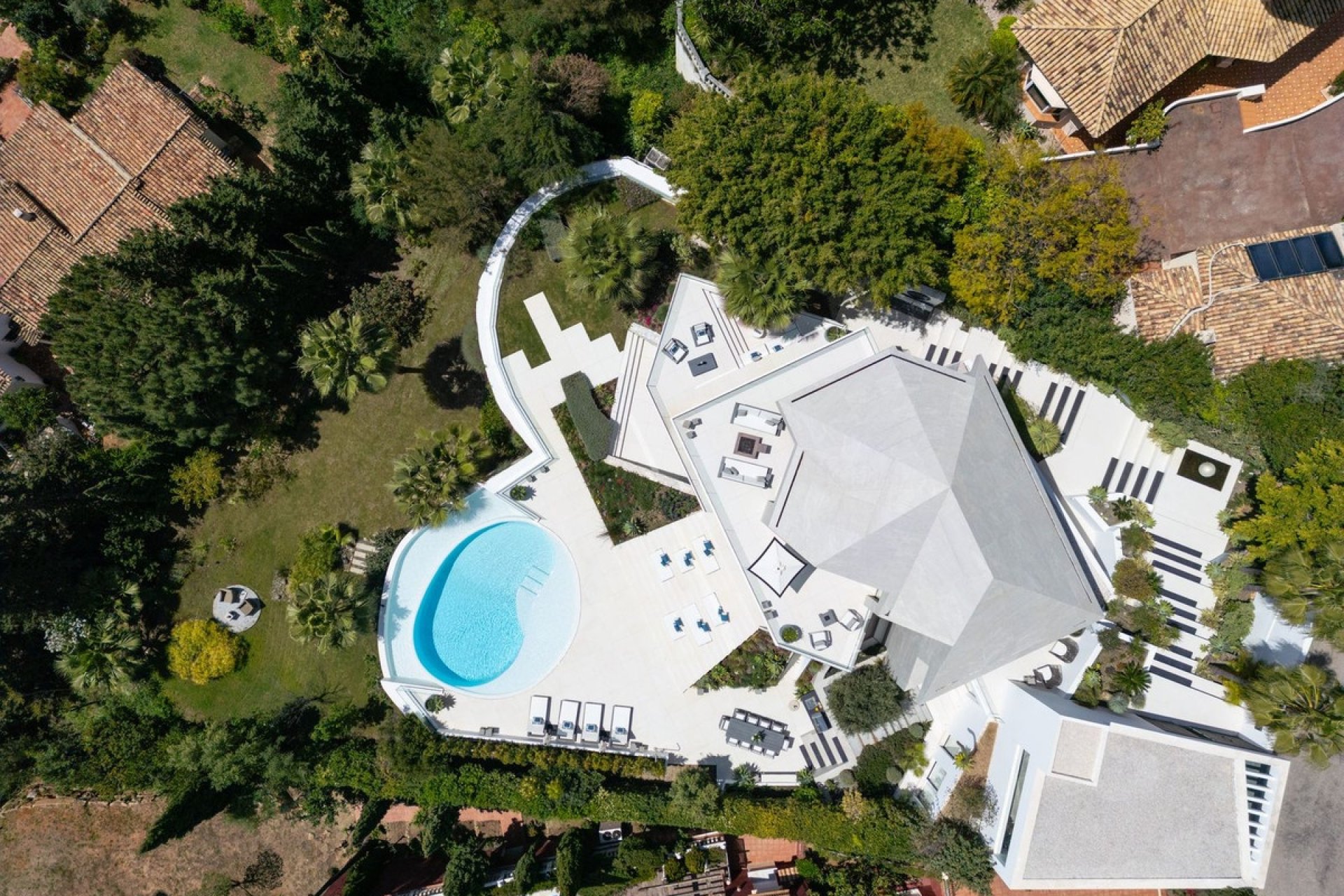 Resale - Villa -
Benahavís - Costa del Sol