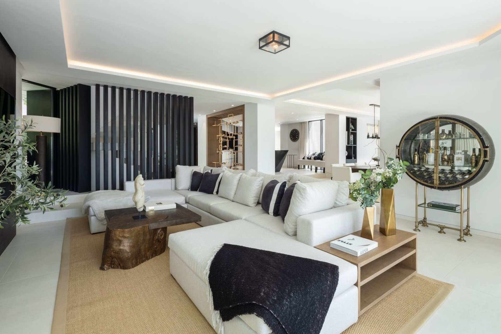 Resale - Villa -
Benahavís - Costa del Sol