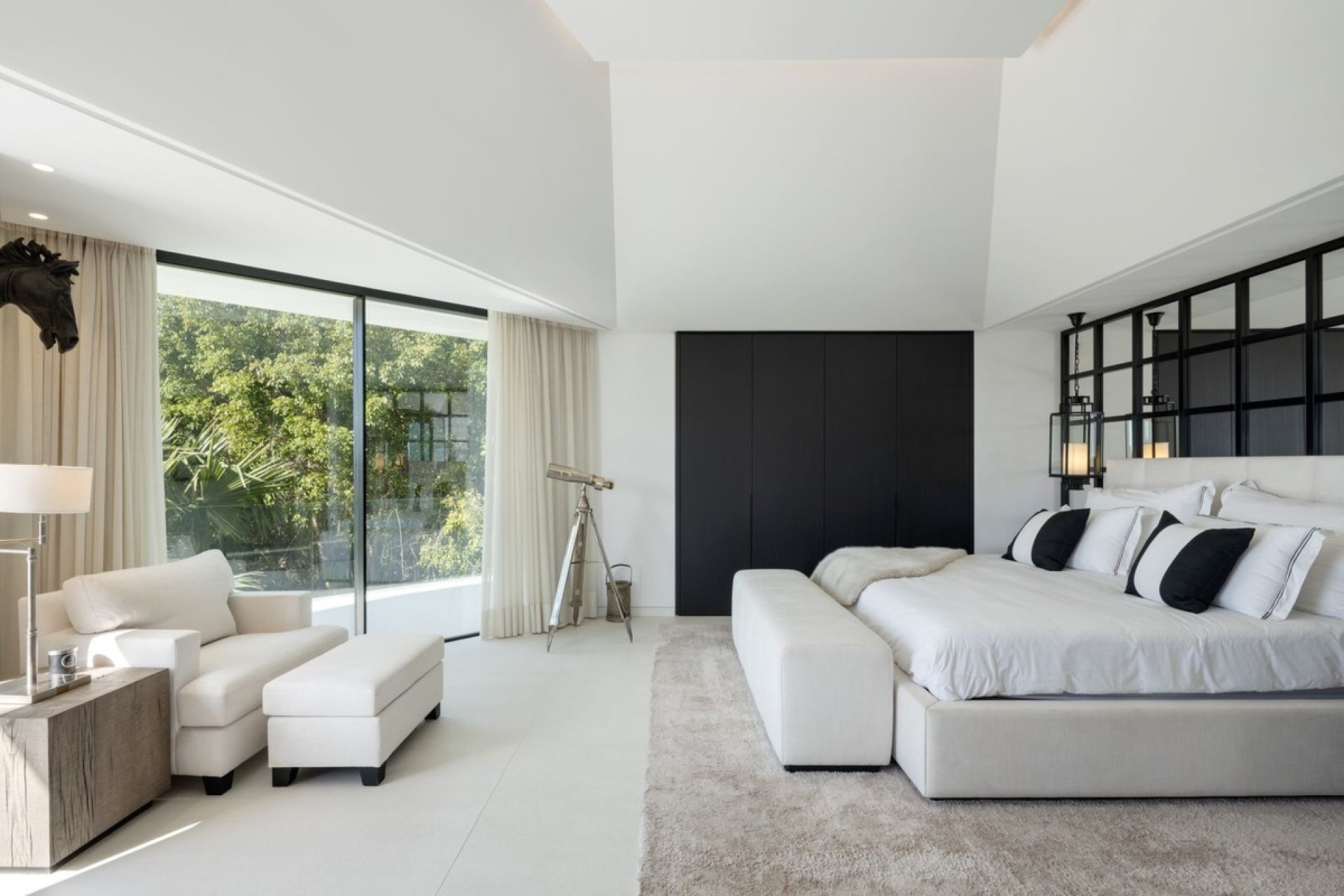 Resale - Villa -
Benahavís - Costa del Sol