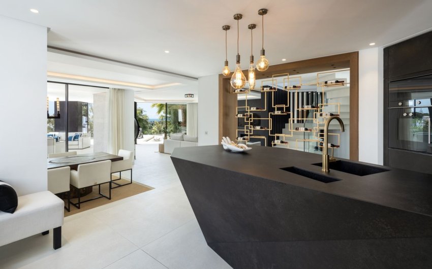 Resale - Villa -
Benahavís - Costa del Sol