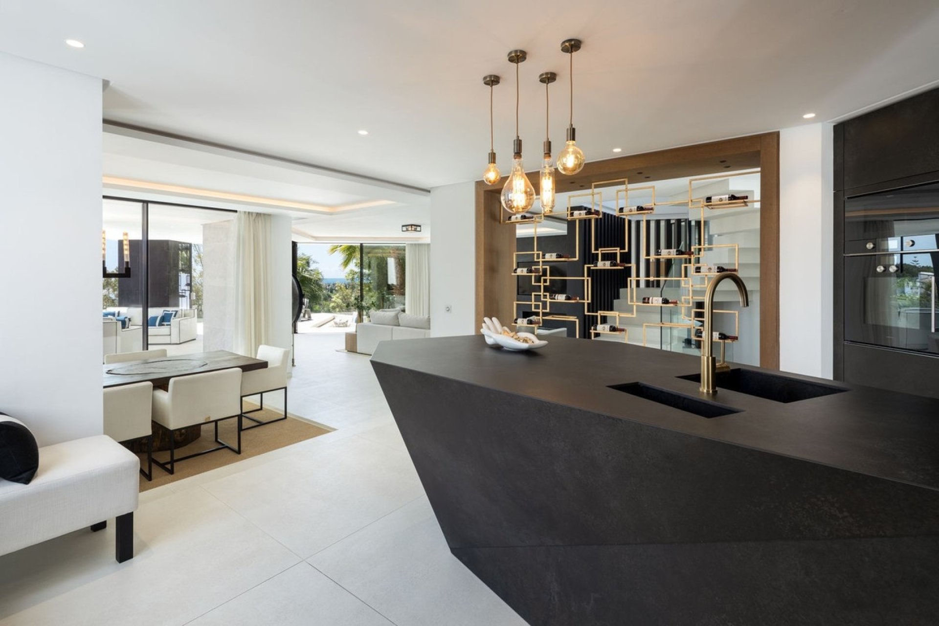 Resale - Villa -
Benahavís - Costa del Sol