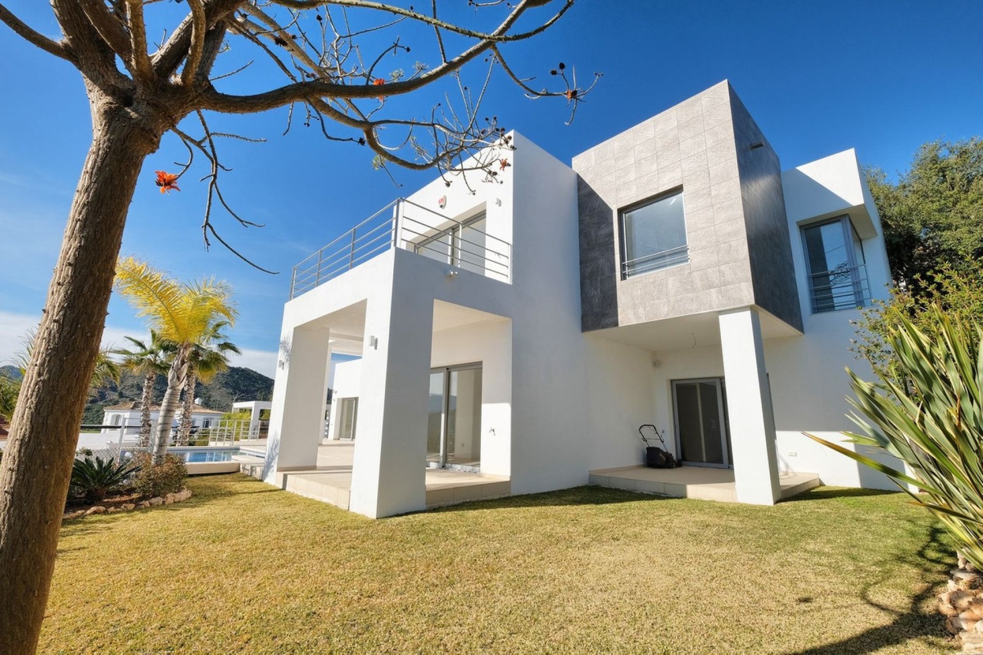 Resale - Villa -
Benahavís - Costa del Sol