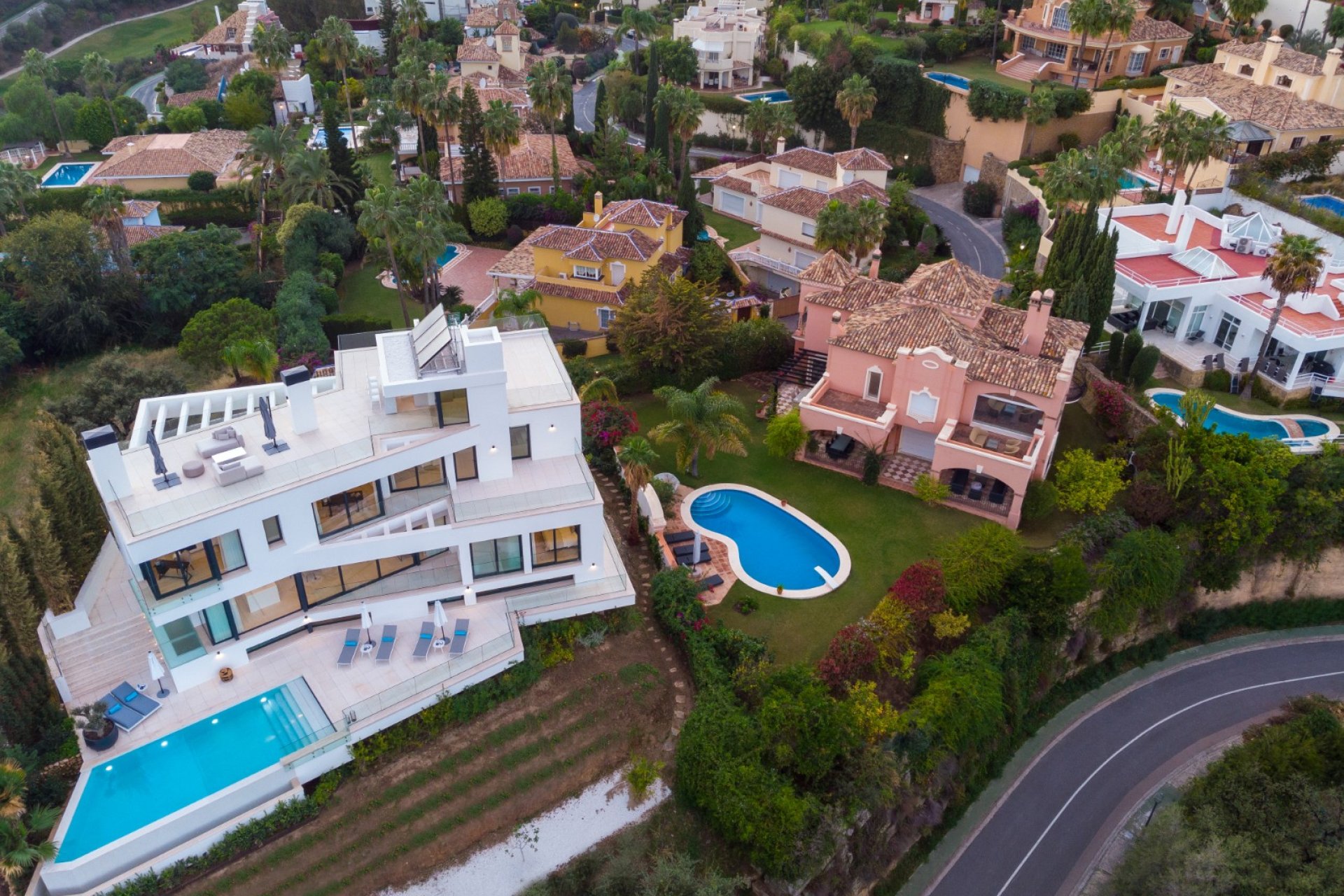 Resale - Villa -
Benahavis - La Quinta