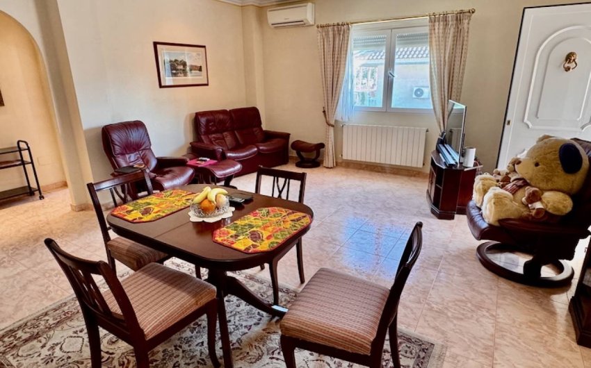 Resale - Villa -
Benferri