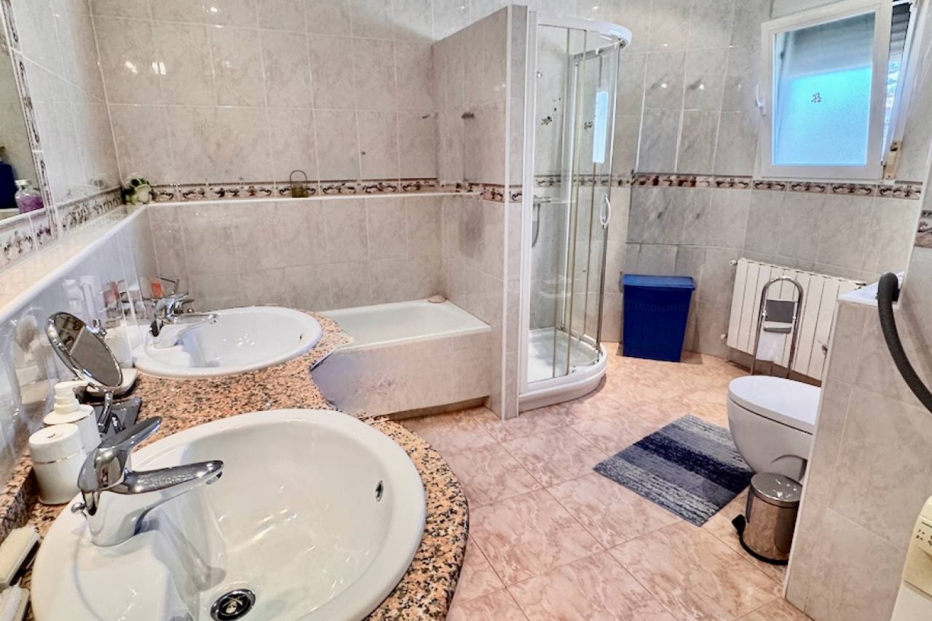 Resale - Villa -
Benferri