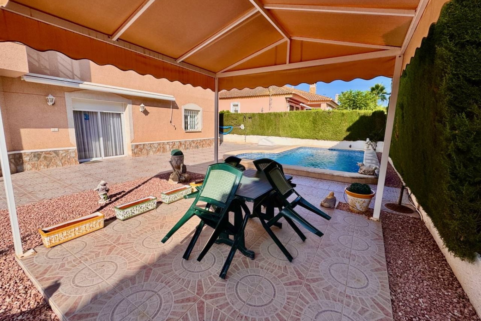 Resale - Villa -
Benferri