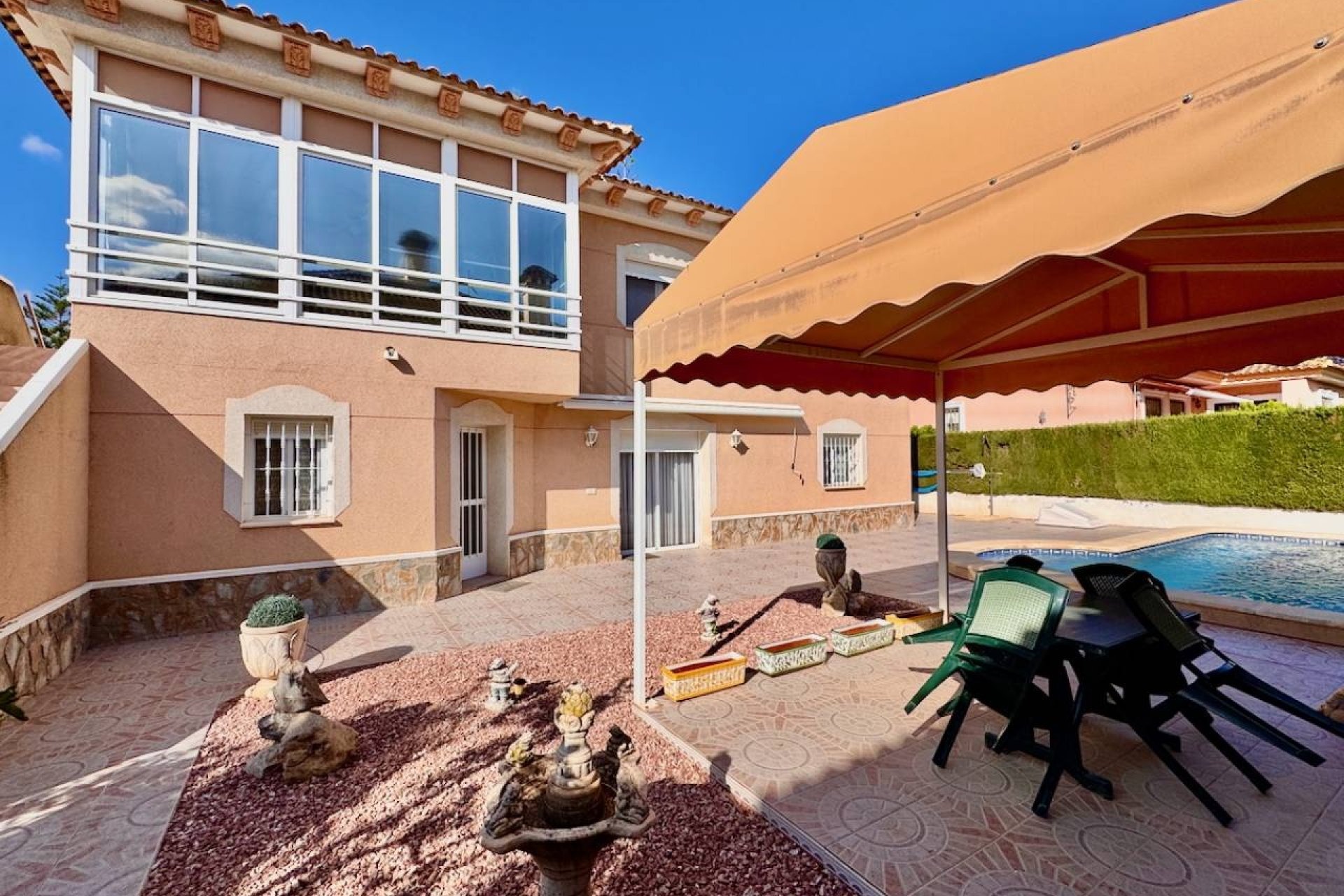 Resale - Villa -
Benferri