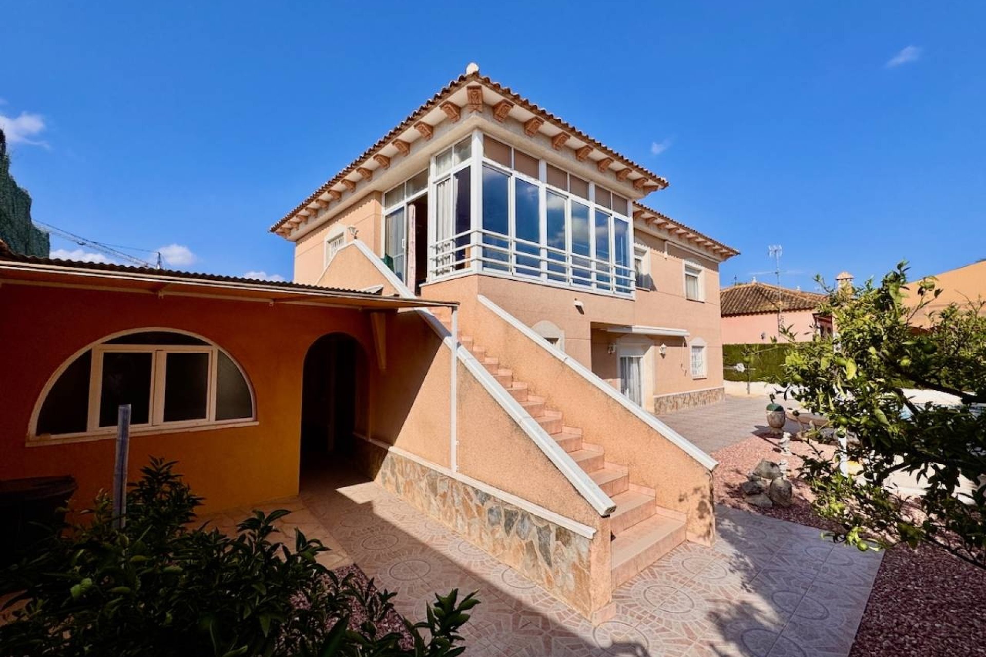 Resale - Villa -
Benferri