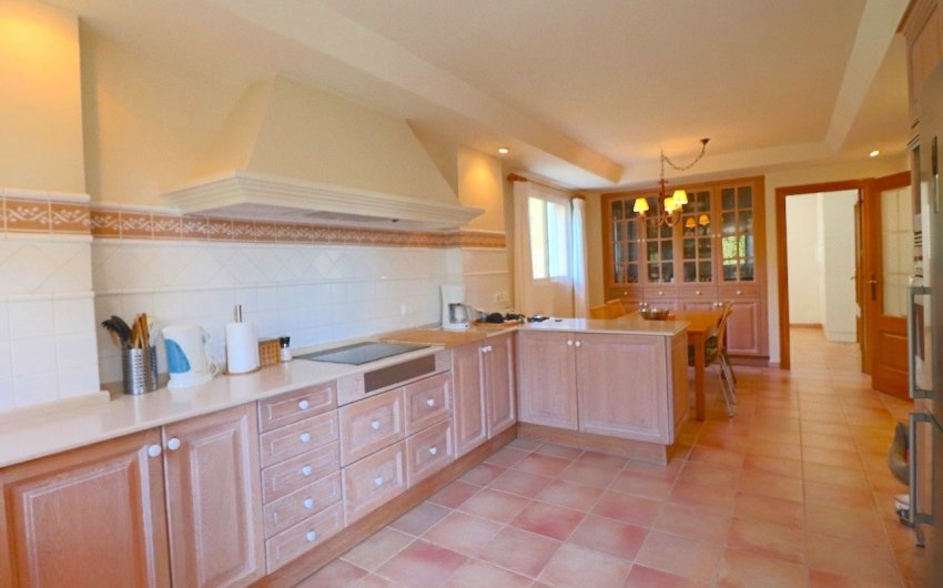 Resale - Villa -
Benidorm - Coblanca