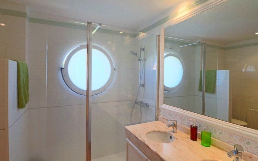 Resale - Villa -
Benidorm - Coblanca