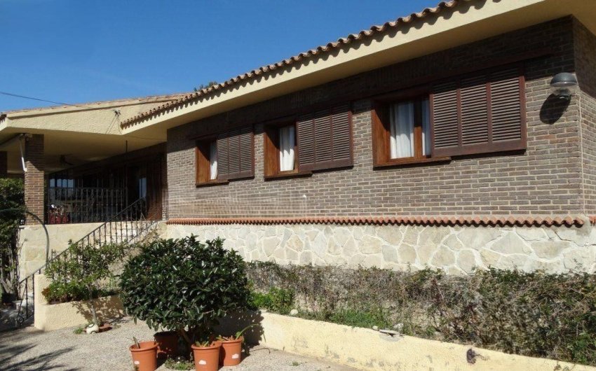 Resale - Villa -
Benidorm - Rincón de Loix