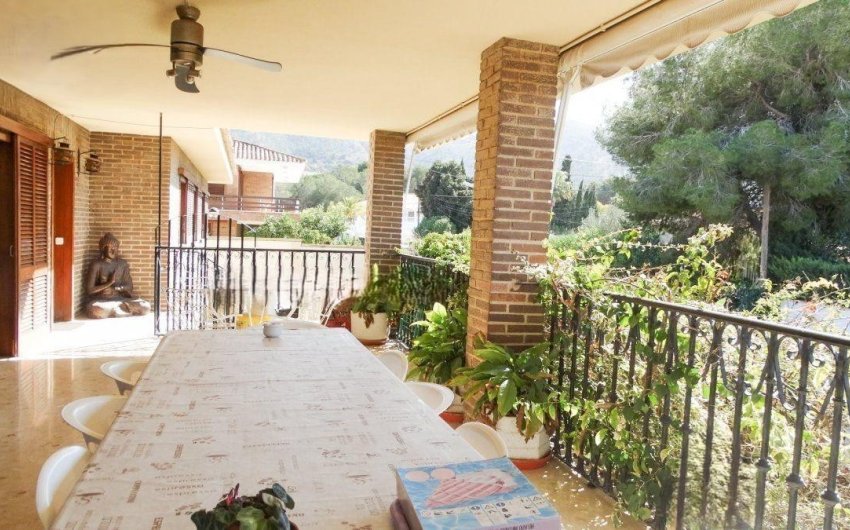 Resale - Villa -
Benidorm - Rincón de Loix