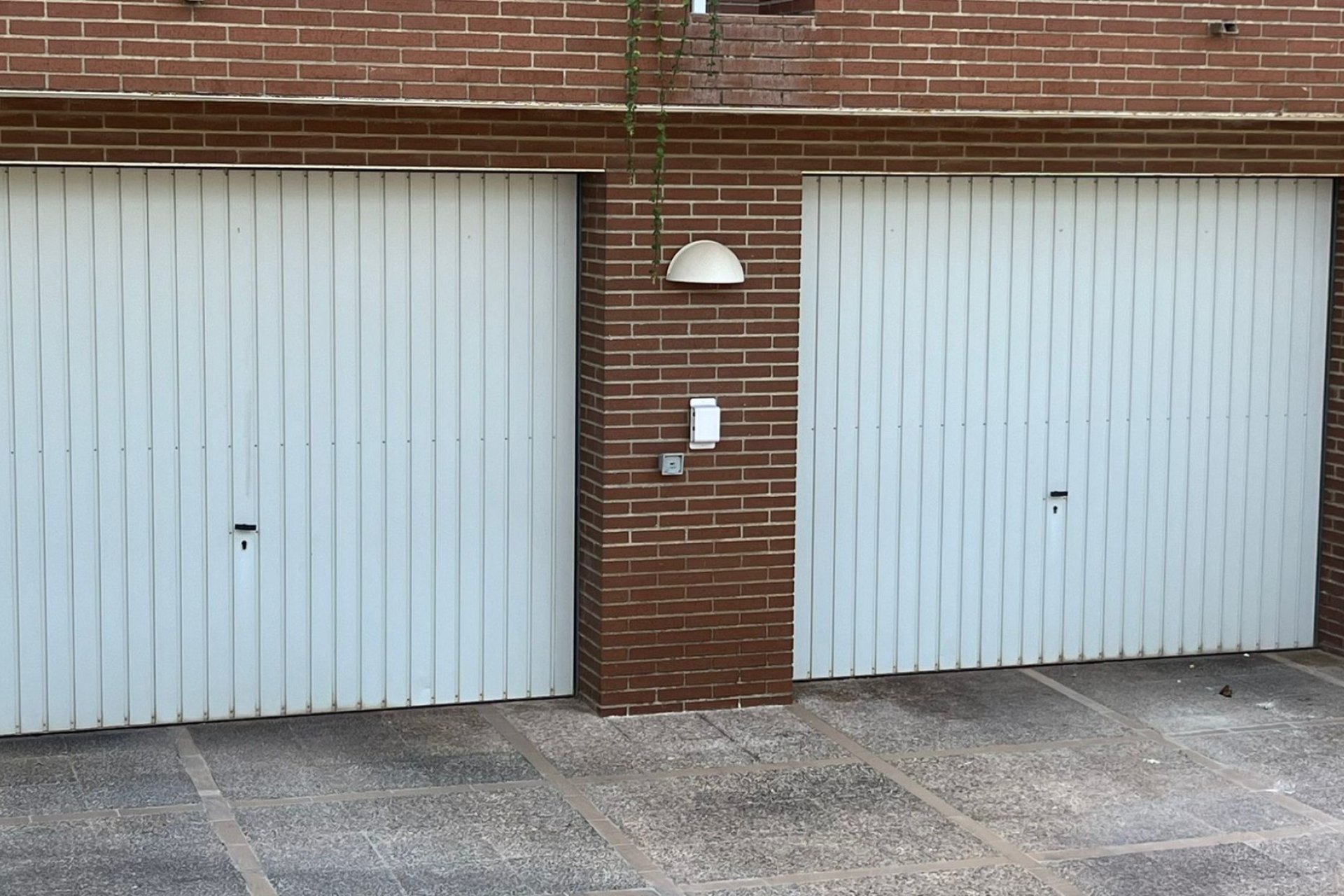 Resale - Villa -
Benidorm