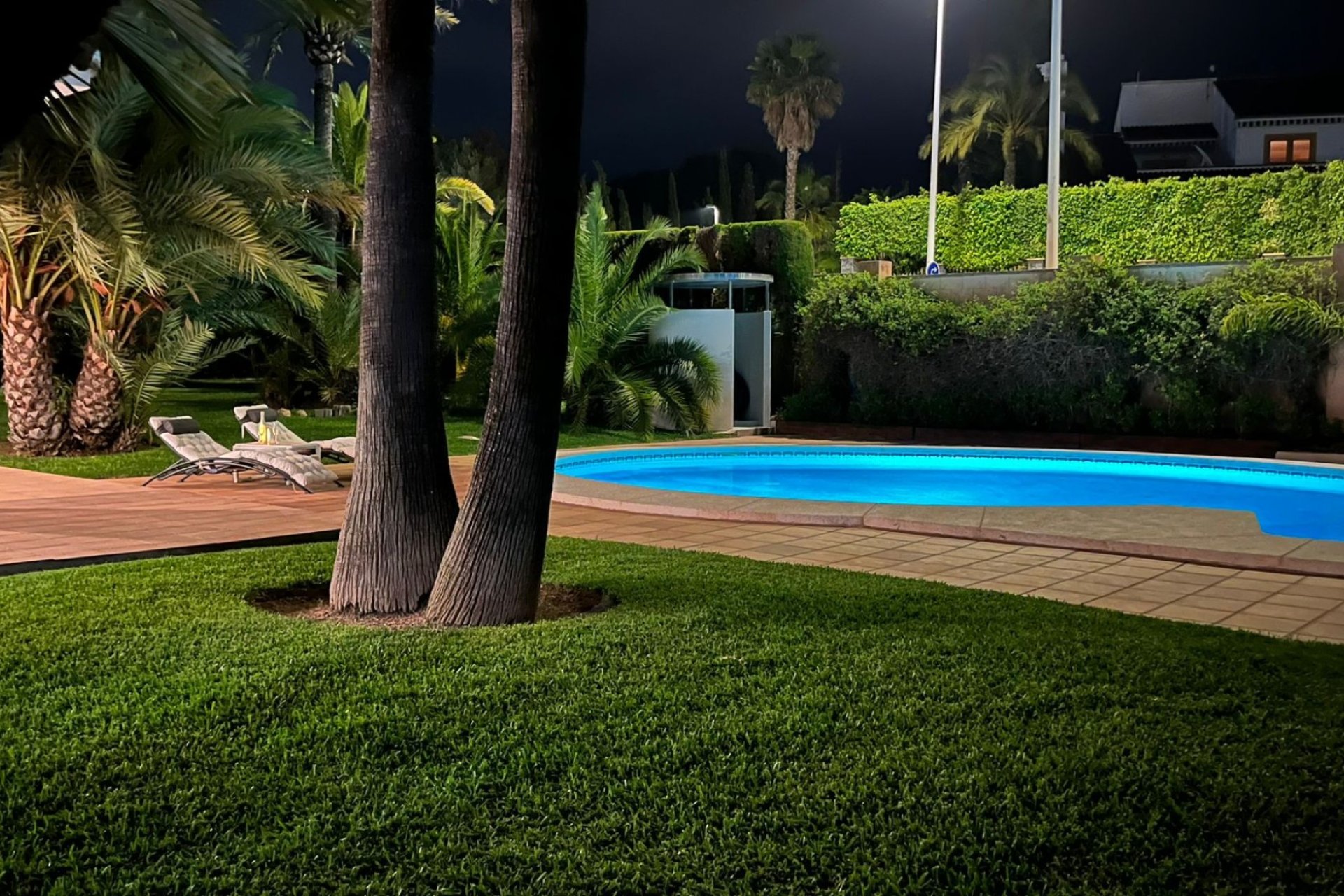 Resale - Villa -
Benidorm