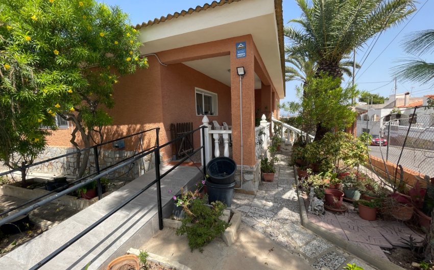 Resale - Villa -
Benijofar - Costa Blanca