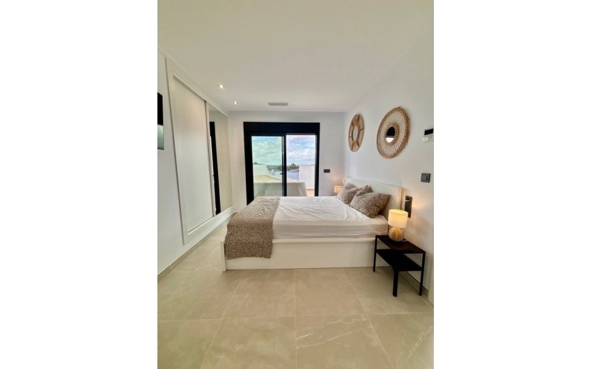 Resale - Villa -
Benijofar - Costa Blanca