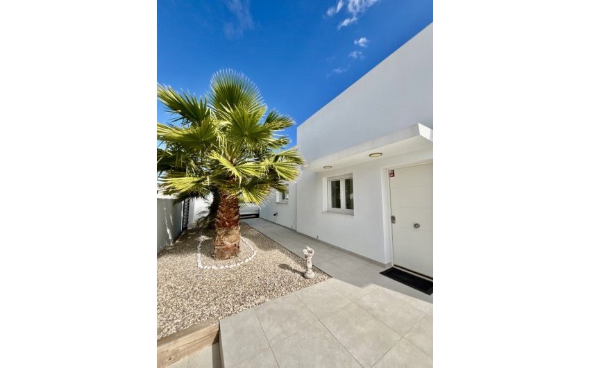 Resale - Villa -
Benijofar - Costa Blanca