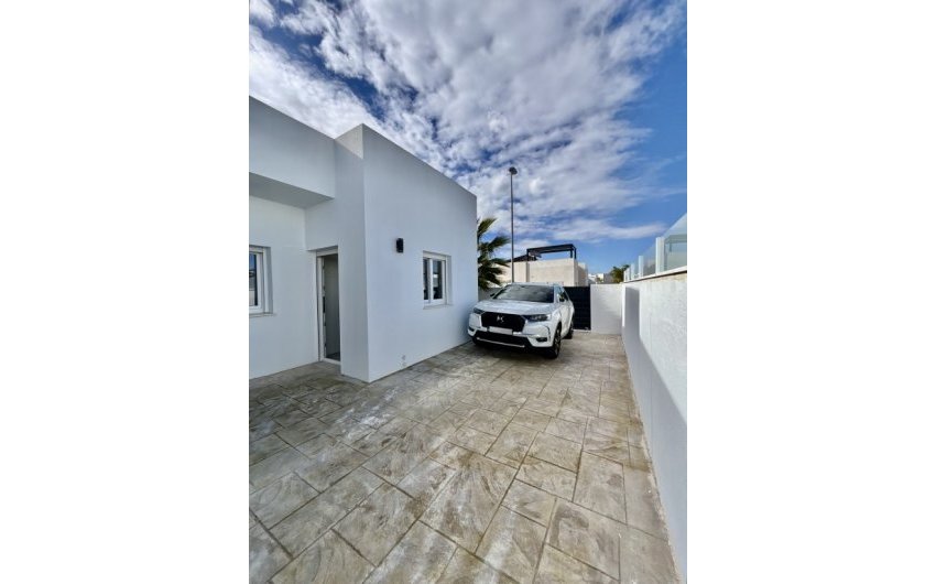 Resale - Villa -
Benijofar - Costa Blanca