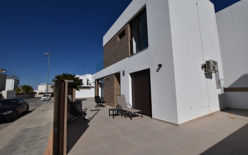 Resale - Villa -
Benijofar - Costa Blanca