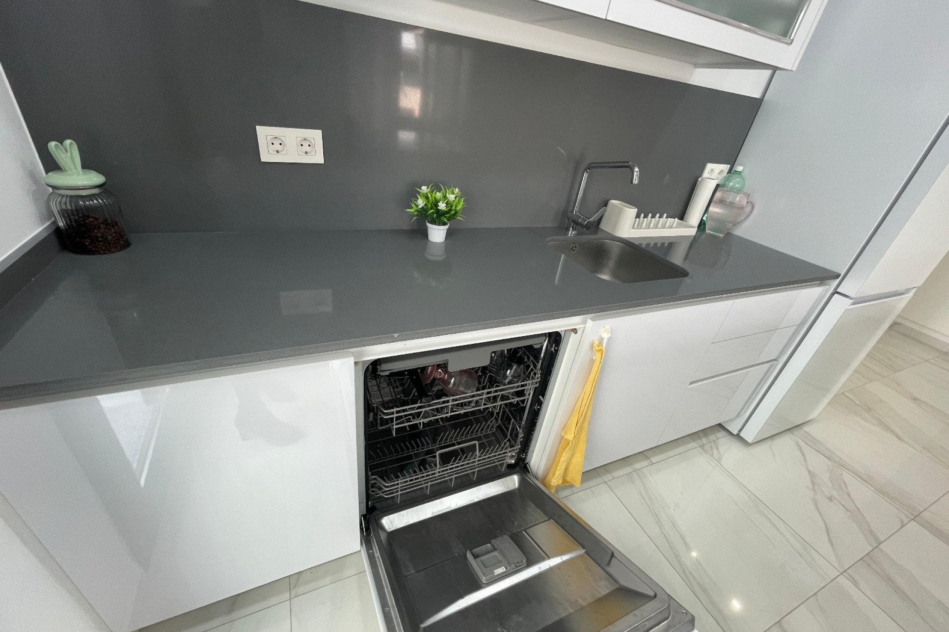 Resale - Villa -
Benijofar - Costa Blanca
