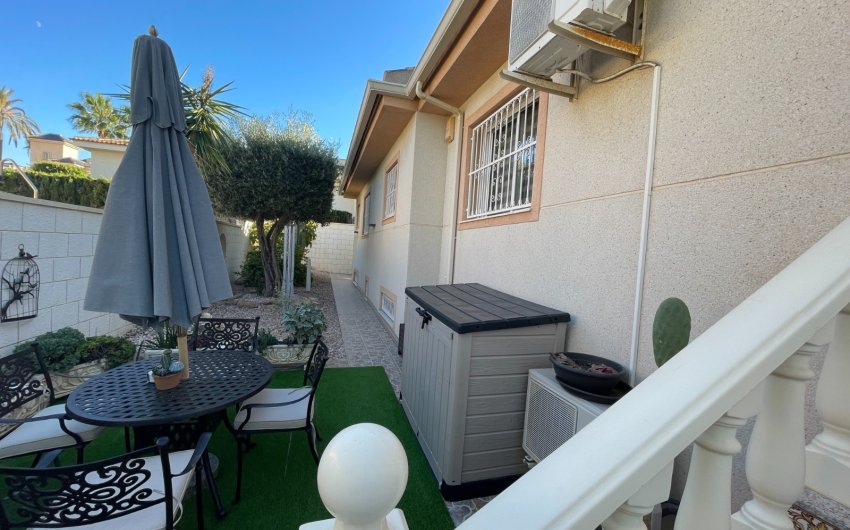 Resale - Villa -
Benijofar - Costa Blanca