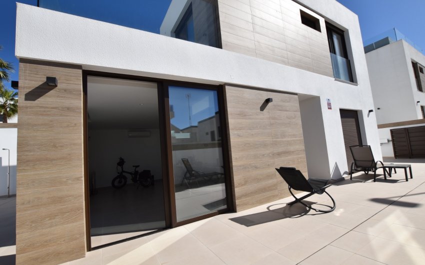 Resale - Villa -
Benijofar - Costa Blanca