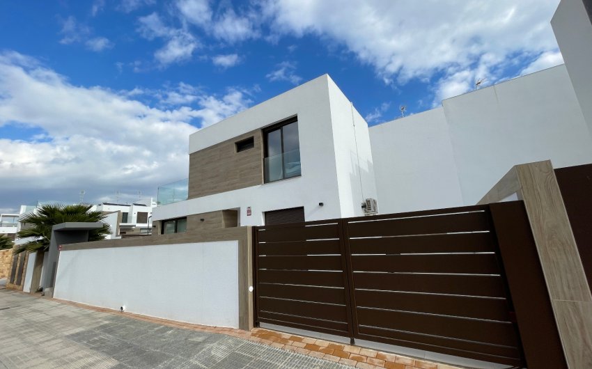 Resale - Villa -
Benijofar - Costa Blanca