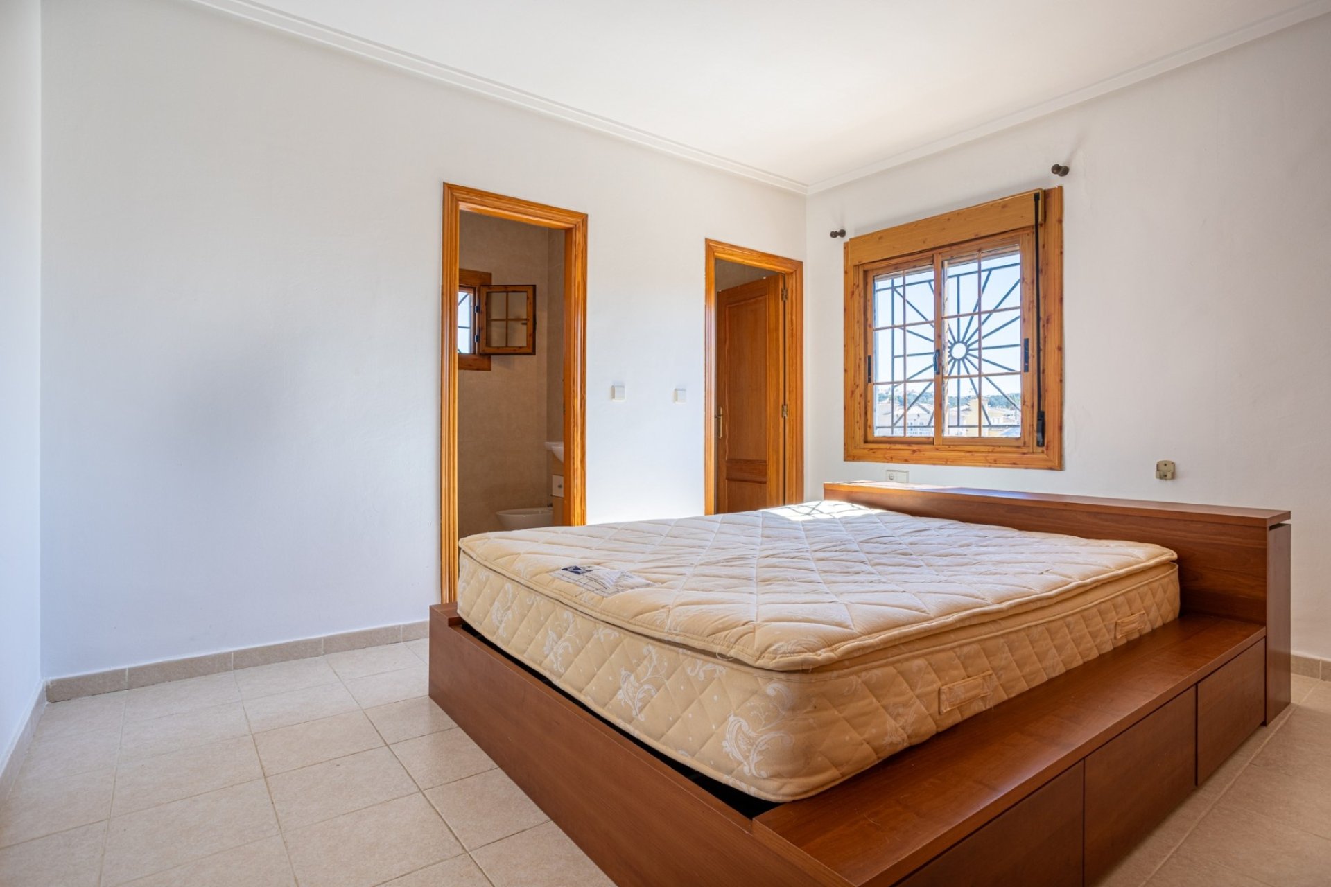 Resale - Villa -
Benijofar - Costa Blanca