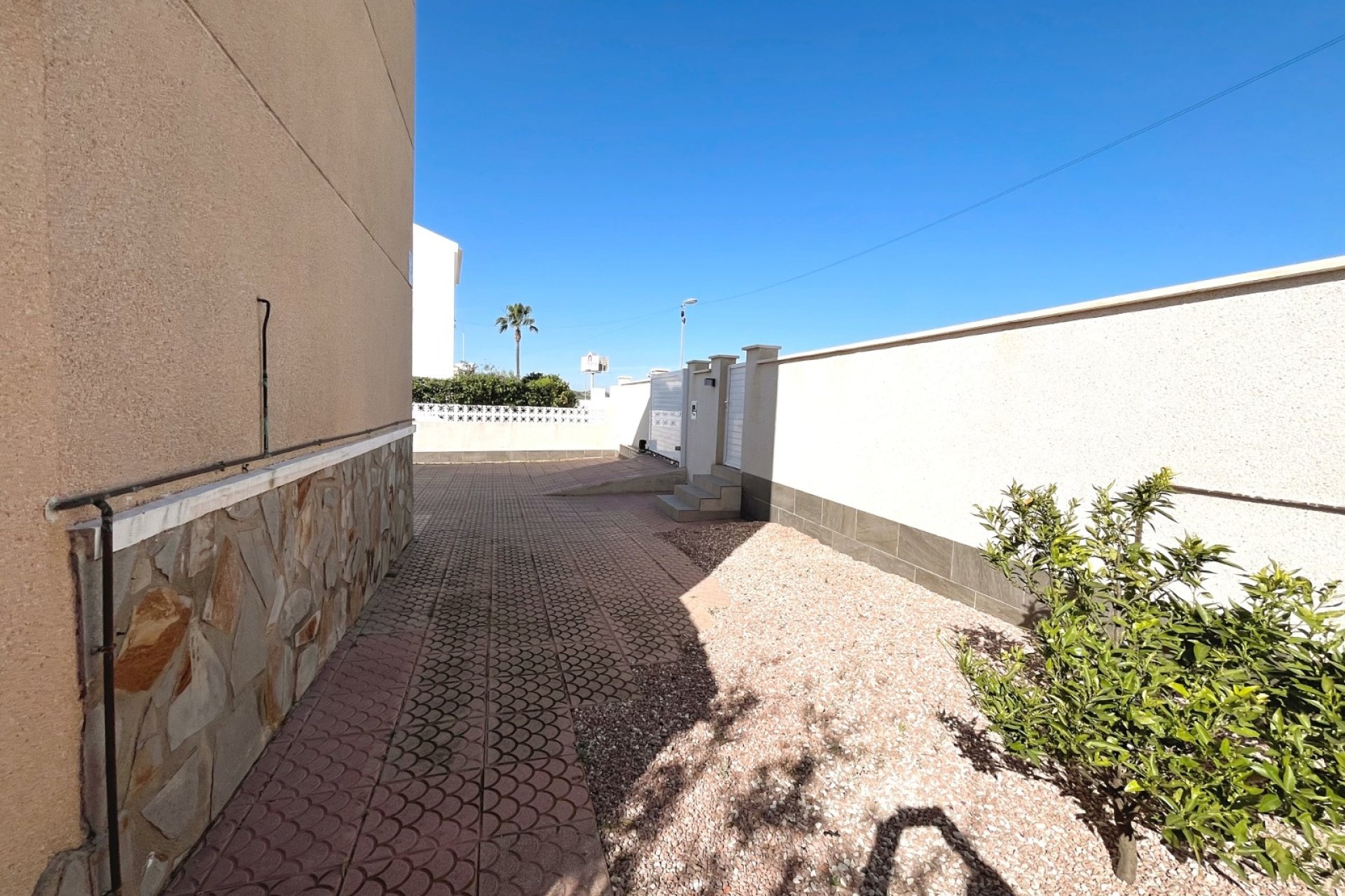 Resale - Villa -
Benijofar - Monte Azul