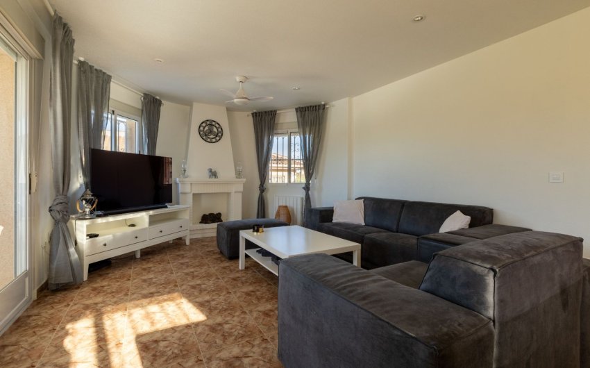 Resale - Villa -
Benijofar