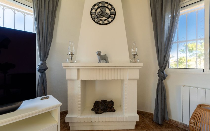 Resale - Villa -
Benijofar