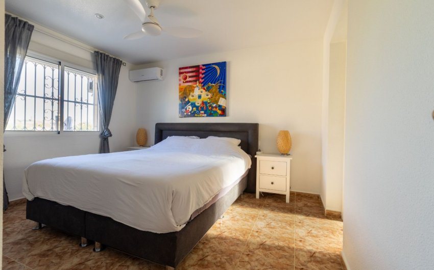 Resale - Villa -
Benijofar