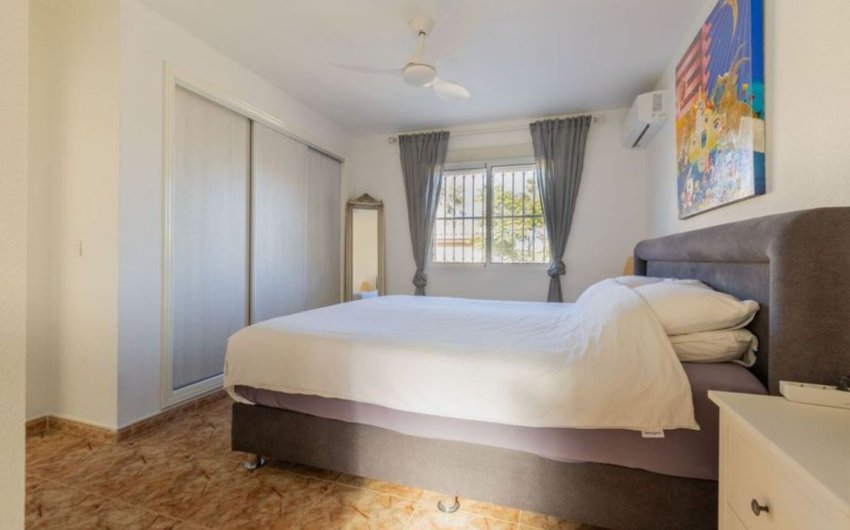 Resale - Villa -
Benijofar