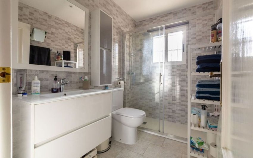 Resale - Villa -
Benijofar