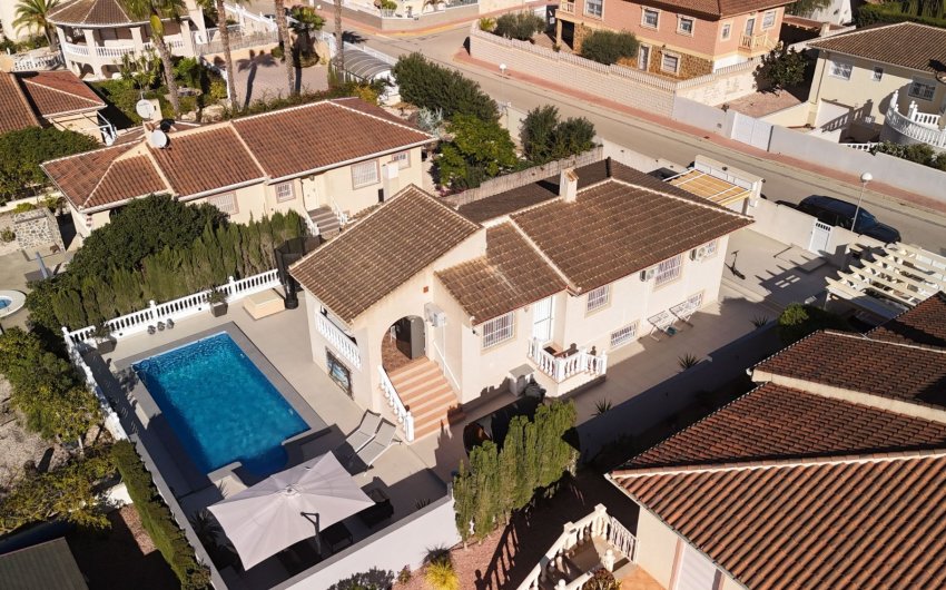 Resale - Villa -
Benijofar