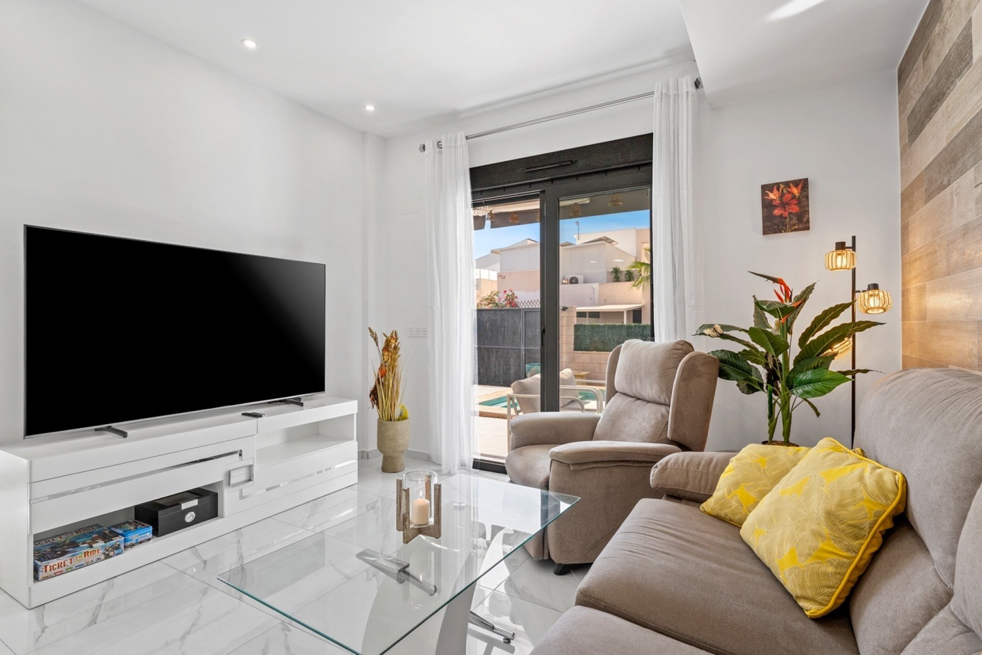 Resale - Villa -
Benijofar