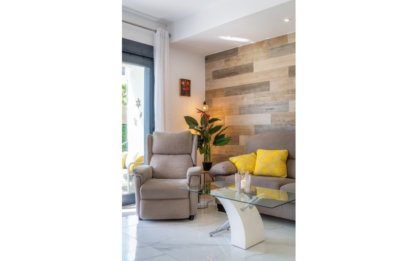 Resale - Villa -
Benijofar