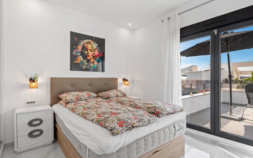 Resale - Villa -
Benijofar