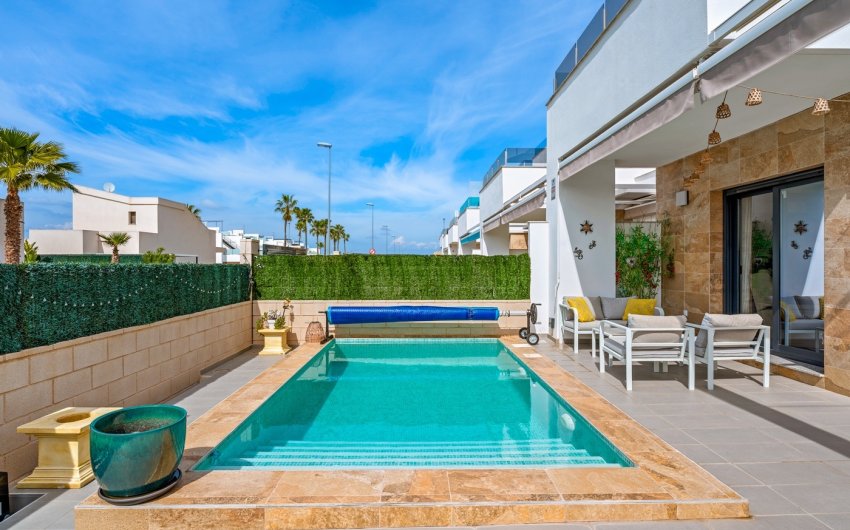 Resale - Villa -
Benijofar