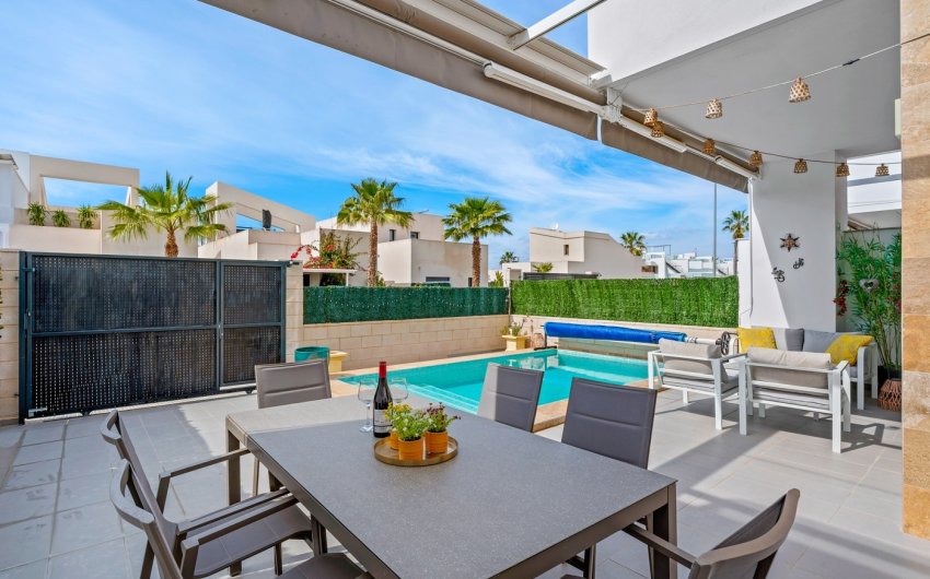 Resale - Villa -
Benijofar