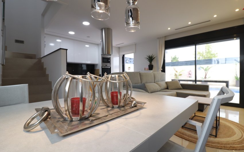 Resale - Villa -
Benijofar